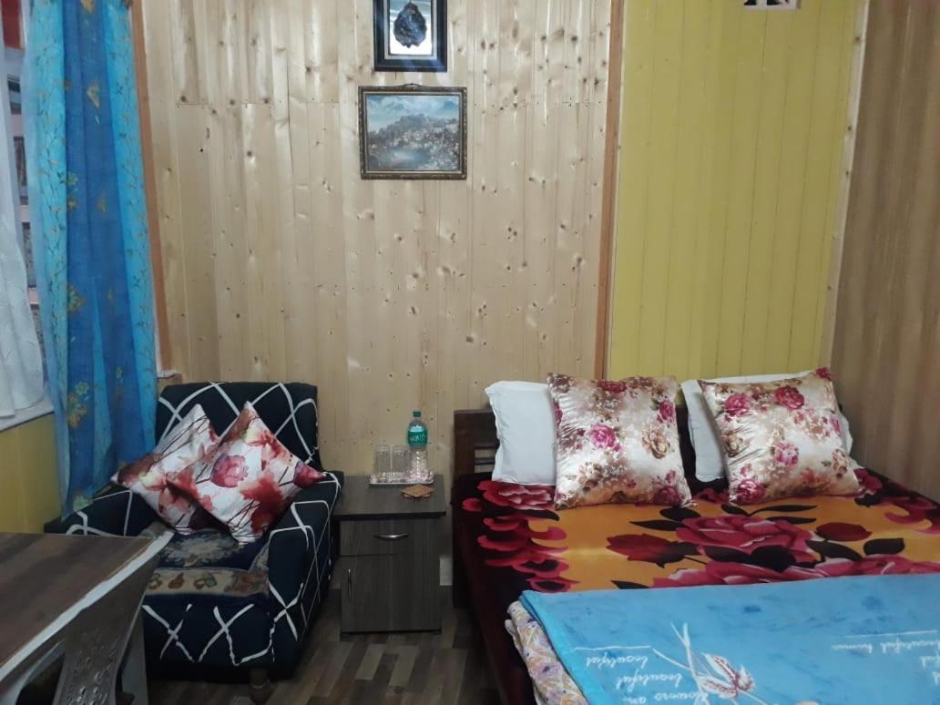 Smriya Homestay Дарджилинг Екстериор снимка